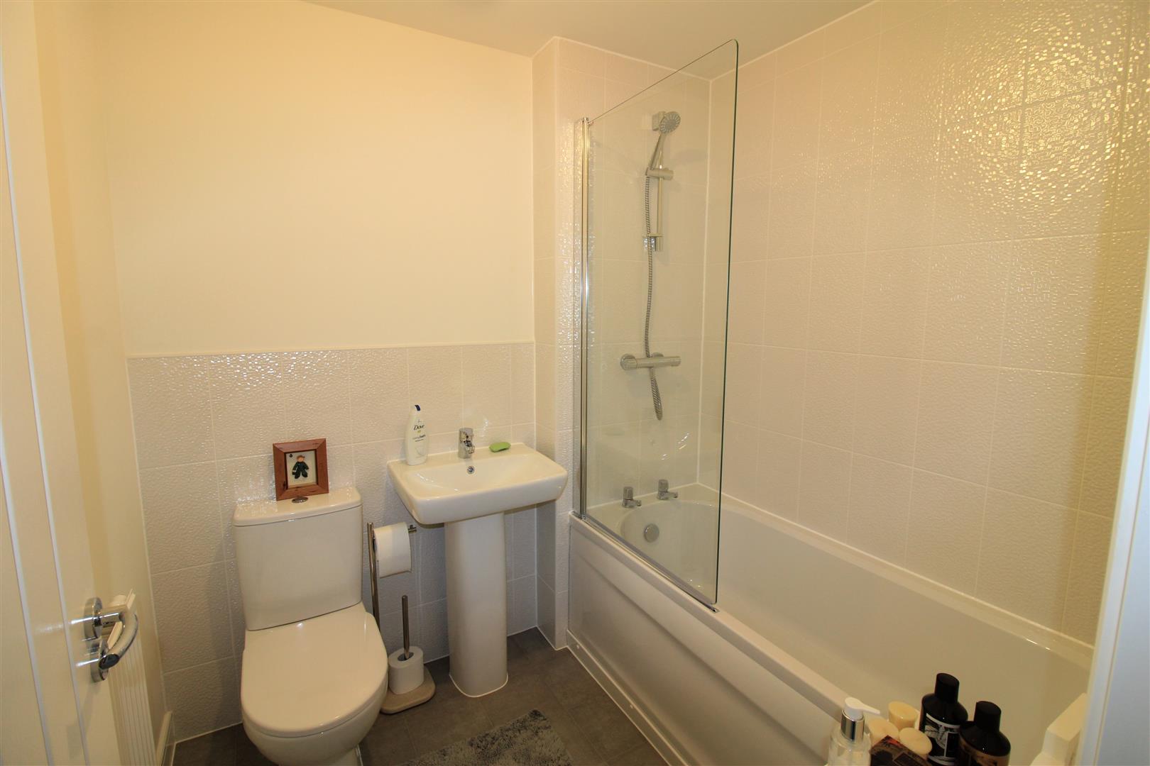 129 Gardeners Place, Shrewsbury, SY2 6FH Let Agreed